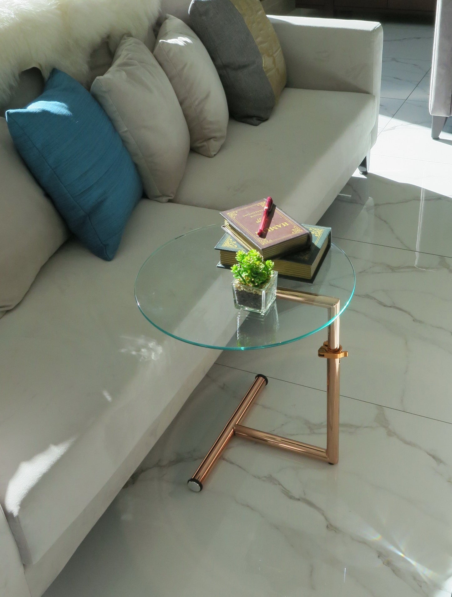 Table d'appoint/de chevet/pour ordinateur portable en verre transparent - Table ronde réglable Zen, base en cuivre