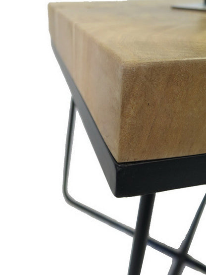 Table d'appoint carrée Drys en bois d'acacia massif (naturel/noir)