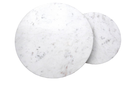 Ensemble de tables gigognes Hiba en marbre blanc avec pieds en métal doré 