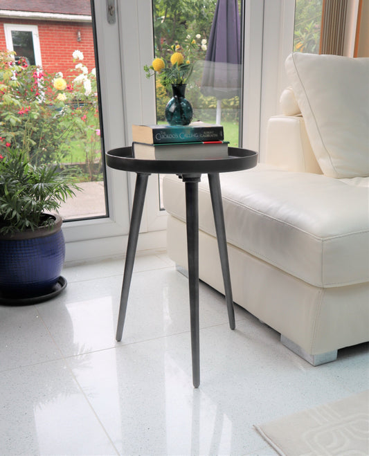 Table d'appoint en métal Maxine Tripods, argent antique