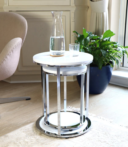 Ensemble de 2 tables Terni, plateaux et piètement en bois blanc brillant 