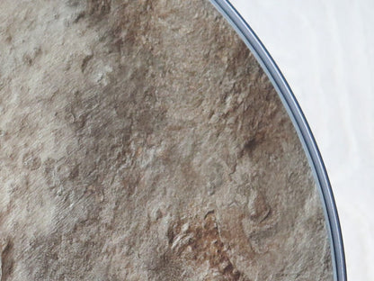 Table d'appoint Ines - Plateau en verre marbré, piètement en métal noir 