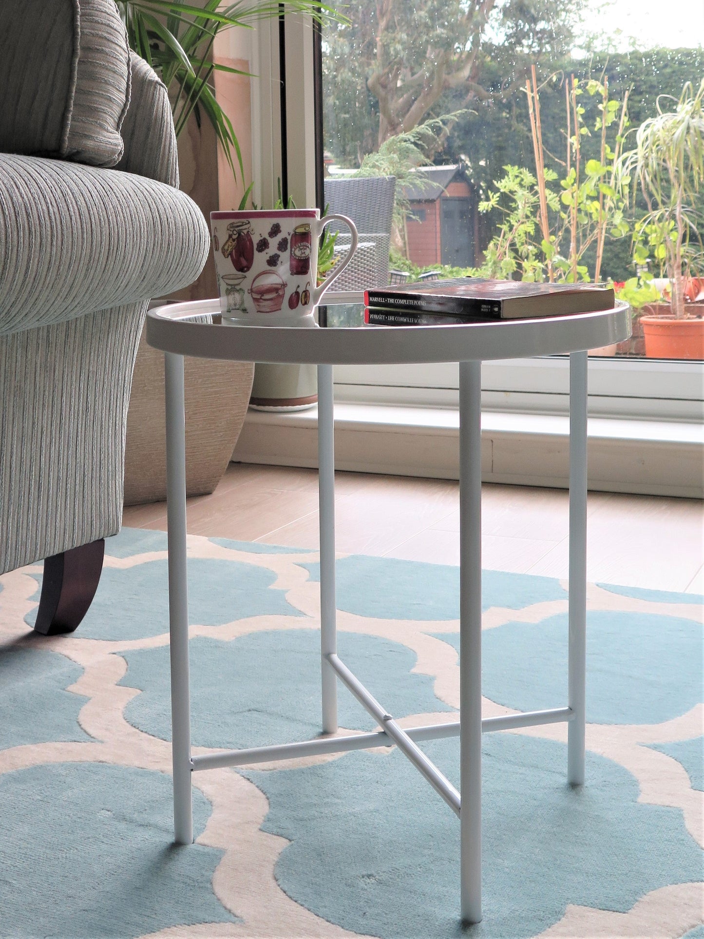 Table d'appoint/table de chevet ronde Alario avec plateau miroir - Blanc