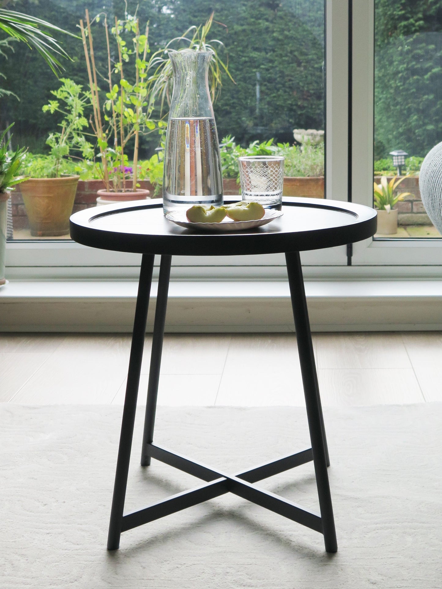 Table d'appoint ronde Louisa - Placage chêne finition noire 