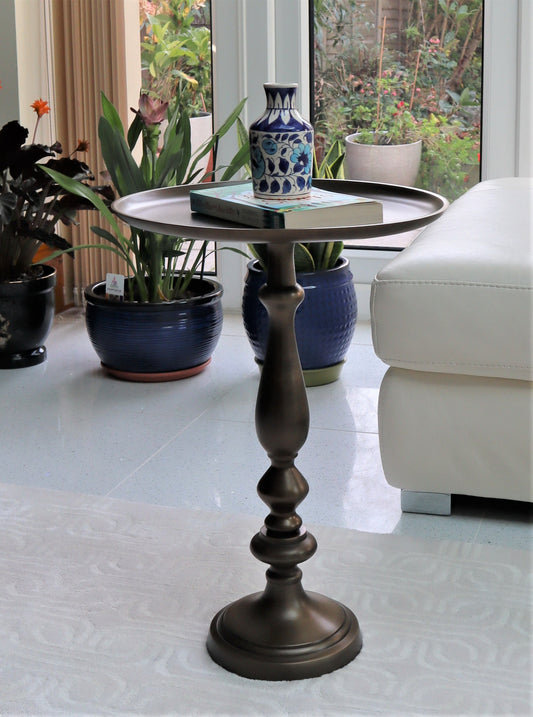 Table d'appoint Sana en laiton antique