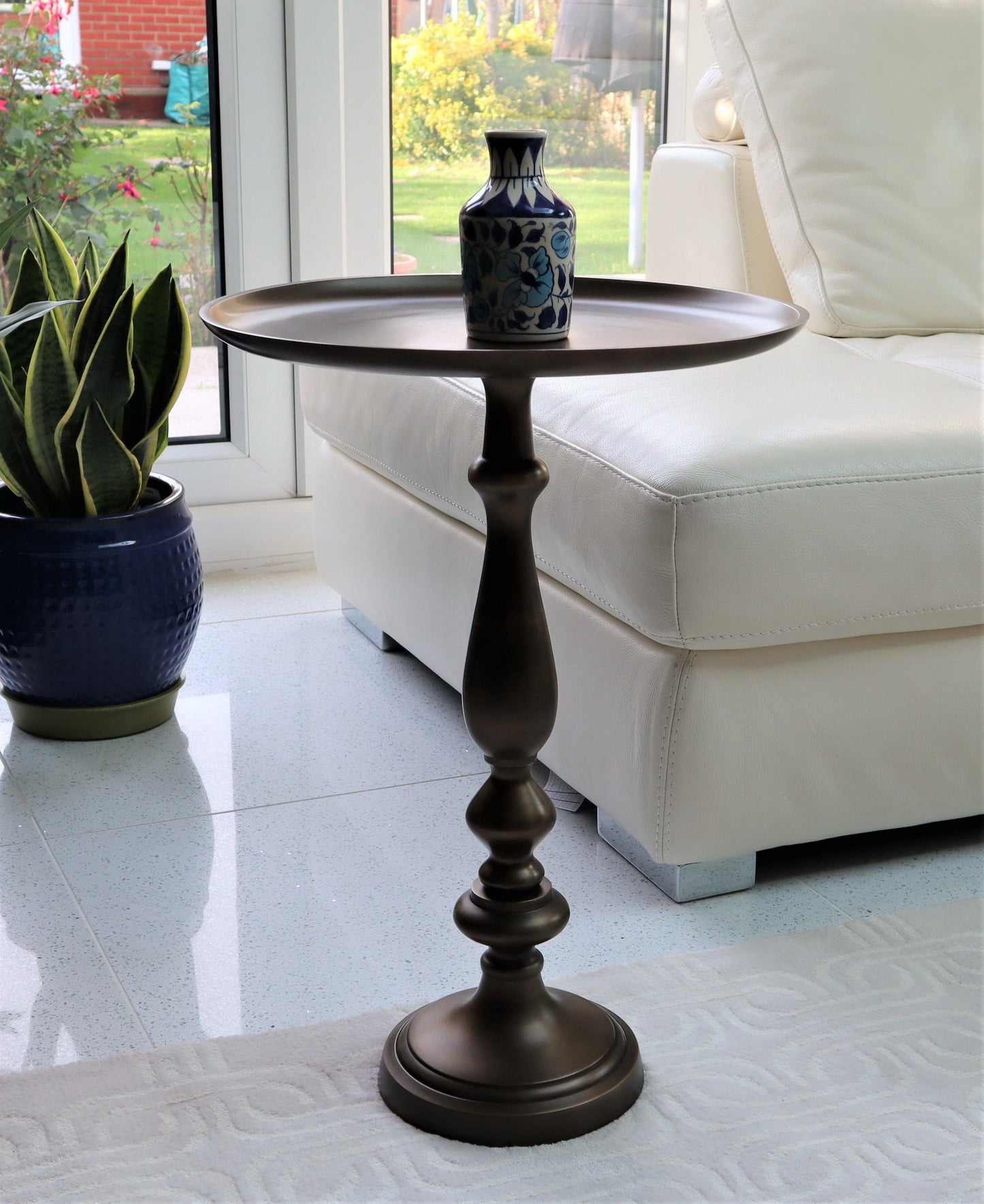 Table d'appoint Sana en laiton antique